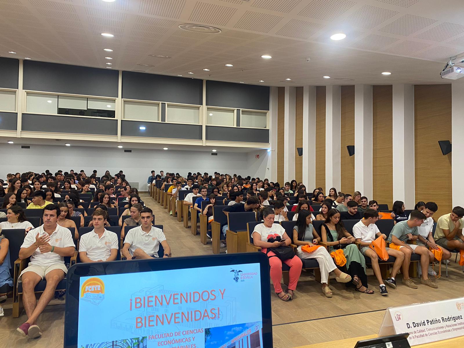 Acto Bienvenida estudiantes FCEYE 23/24